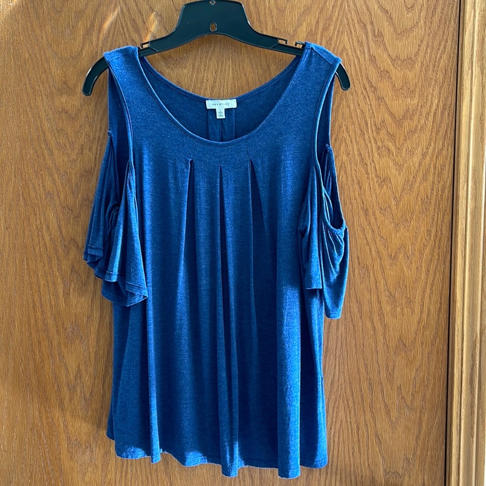 Women’s Max Studio Cold Shoulder Short sleeve top Sz L